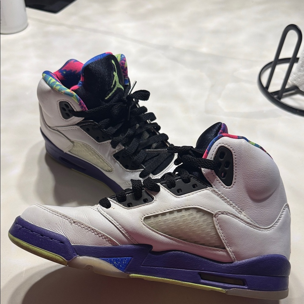 Jordan 5 Retro
Alternate Bel-Air